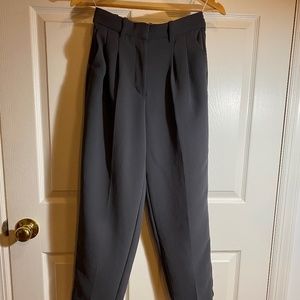 Aritzia Wilfred Carrot Pant
